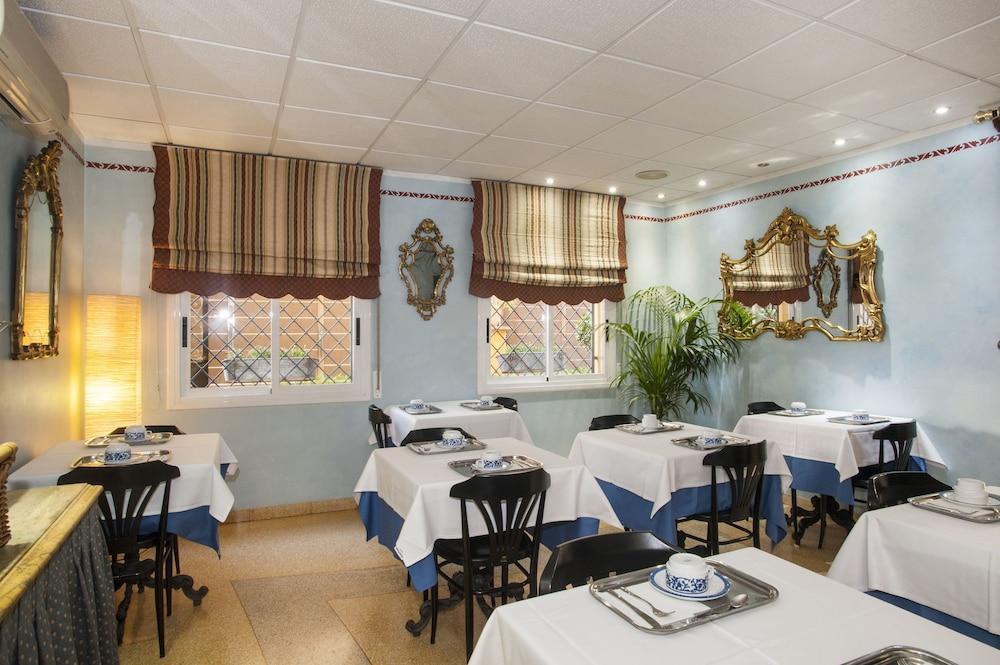 Hotel Ribes Roges Vilanova i la Geltrú Extérieur photo