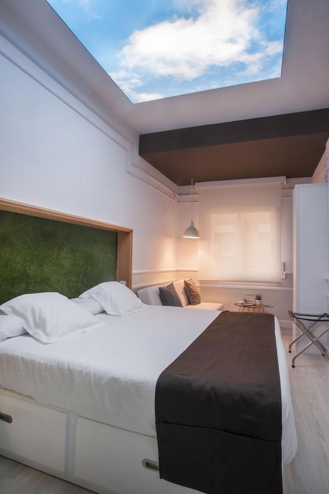 Hotel Ribes Roges Vilanova i la Geltrú Extérieur photo