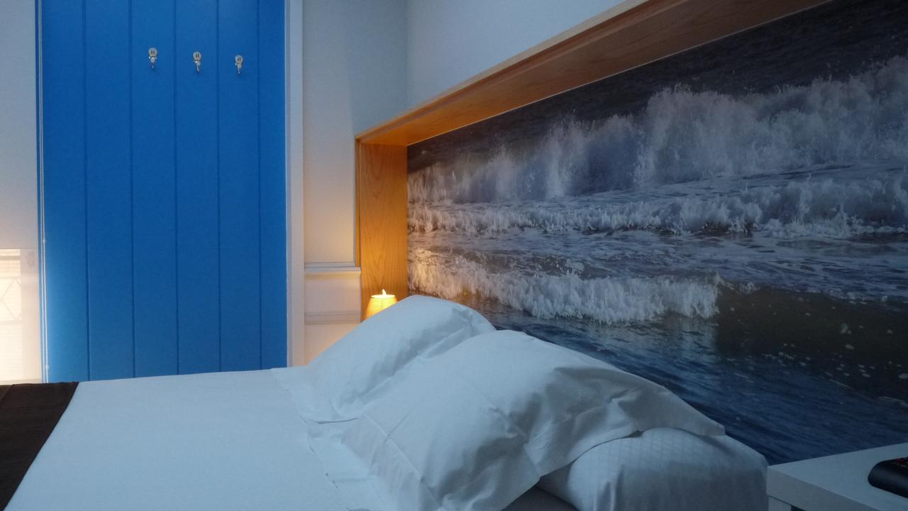 Hotel Ribes Roges Vilanova i la Geltrú Extérieur photo