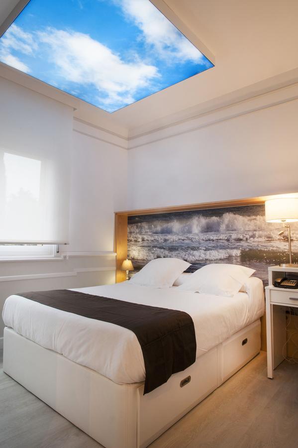 Hotel Ribes Roges Vilanova i la Geltrú Extérieur photo