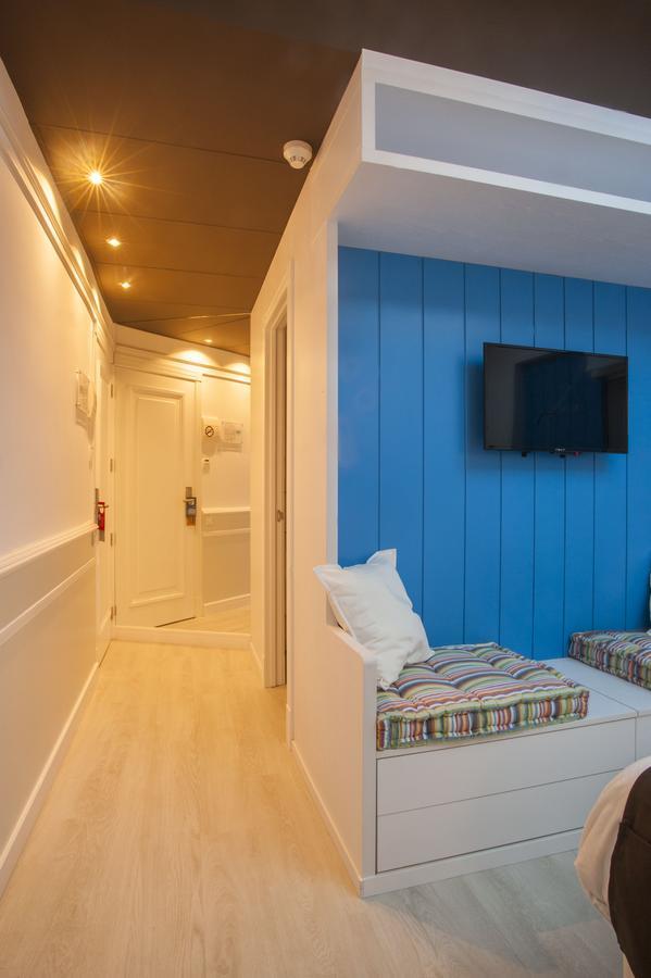 Hotel Ribes Roges Vilanova i la Geltrú Extérieur photo