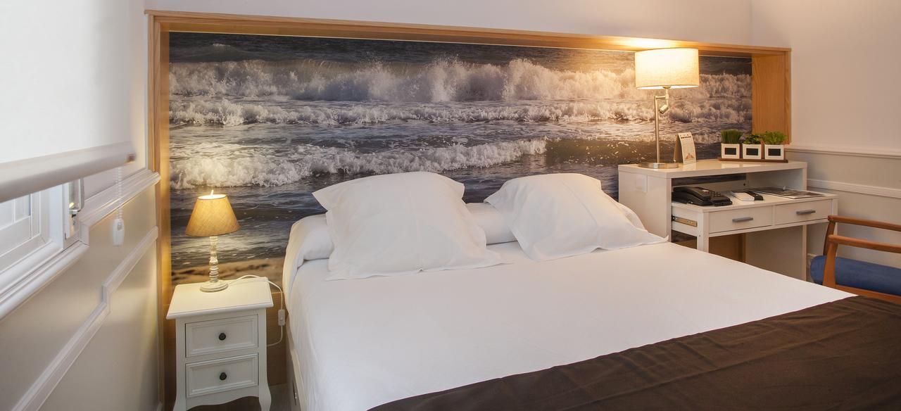 Hotel Ribes Roges Vilanova i la Geltrú Extérieur photo