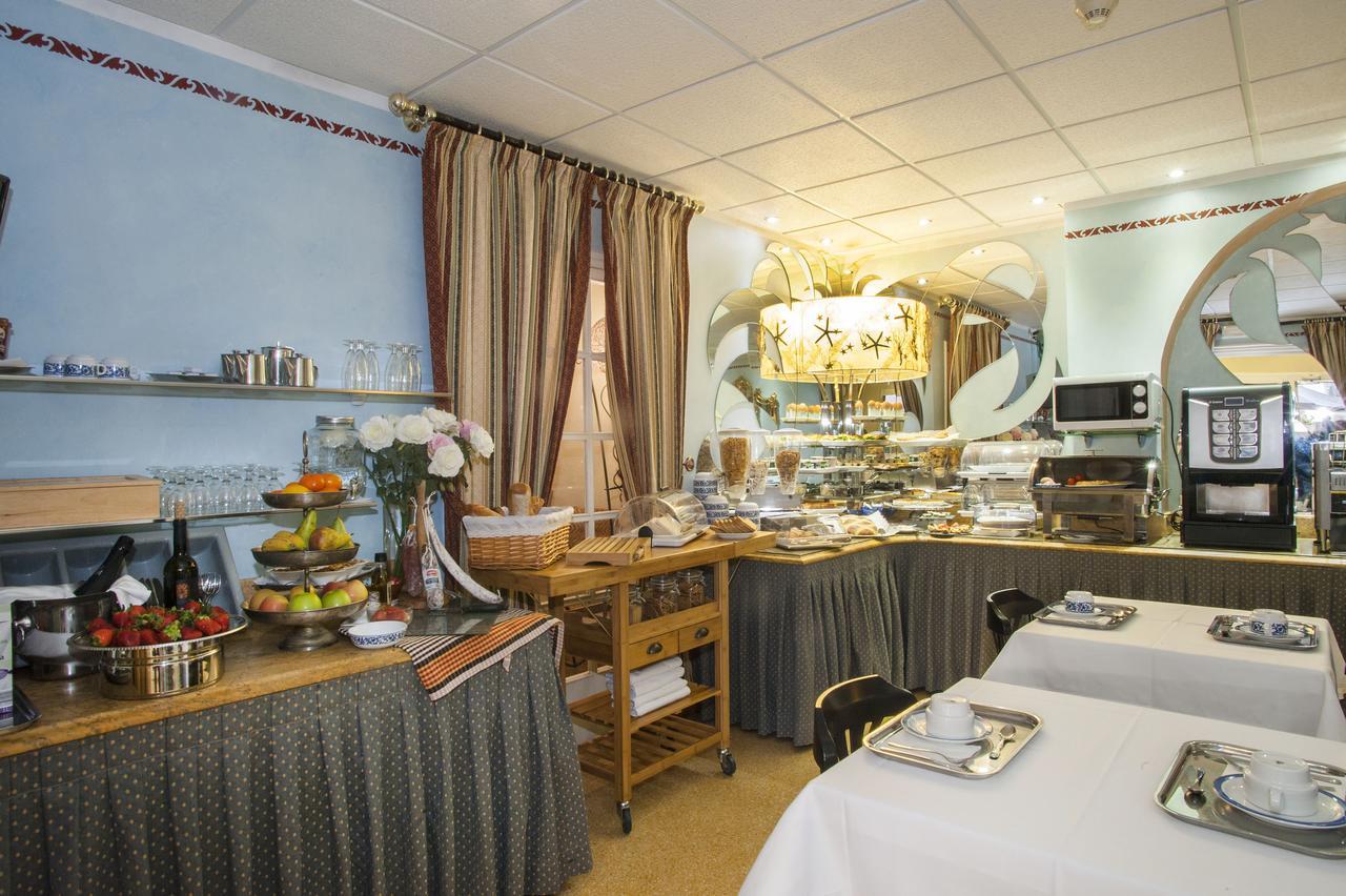 Hotel Ribes Roges Vilanova i la Geltrú Extérieur photo